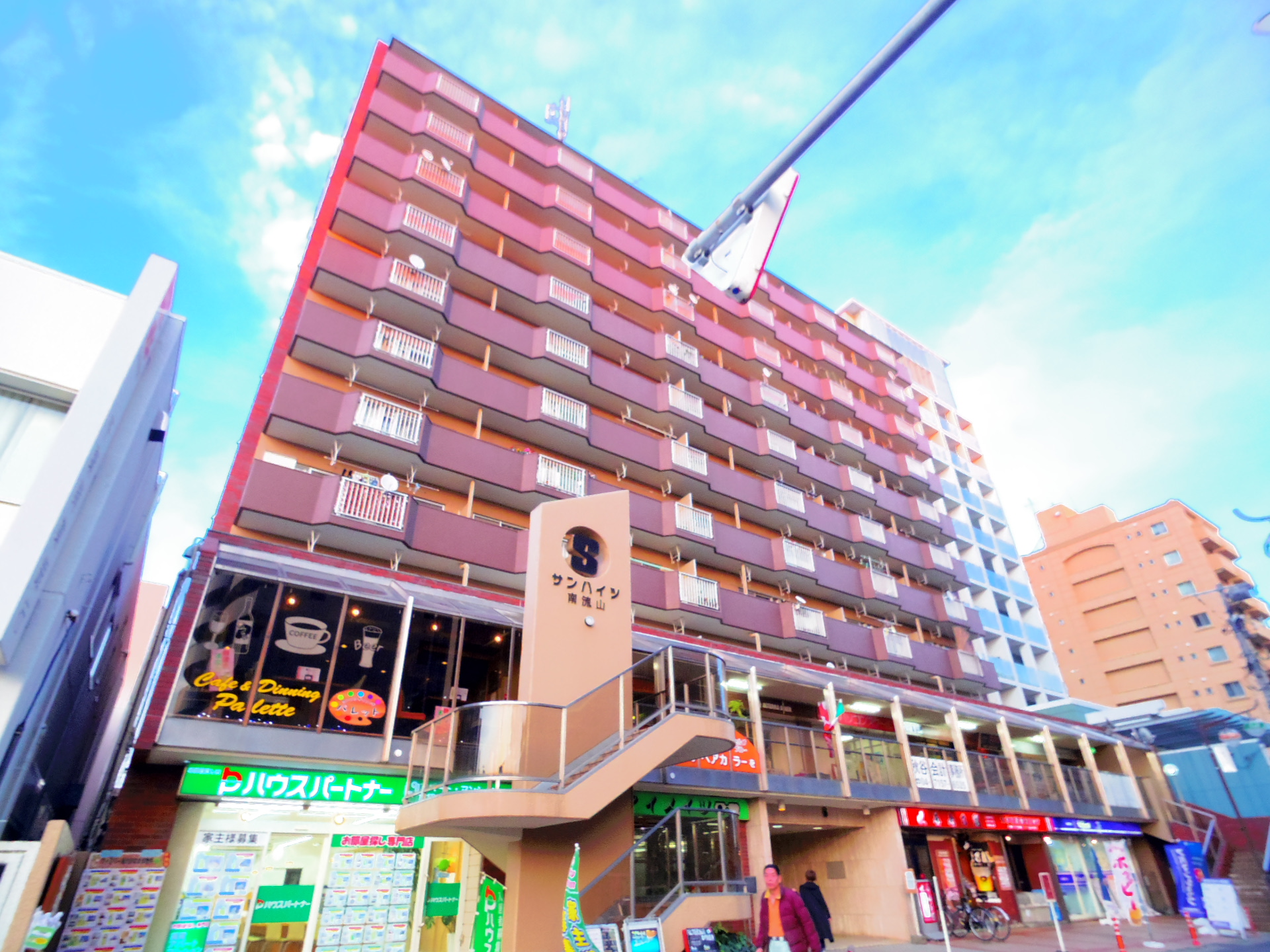 流山市南流山1丁目 南流山駅徒歩1分 駅前のマンションです♪
